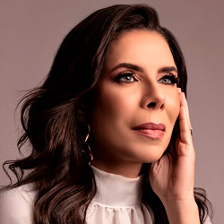 LAUREN MORAIS